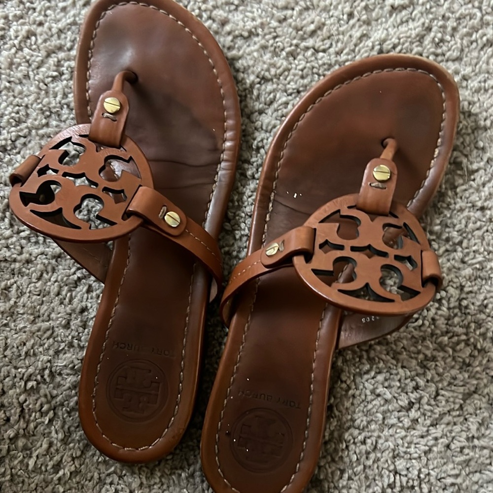 Tory Burch sandals brown.